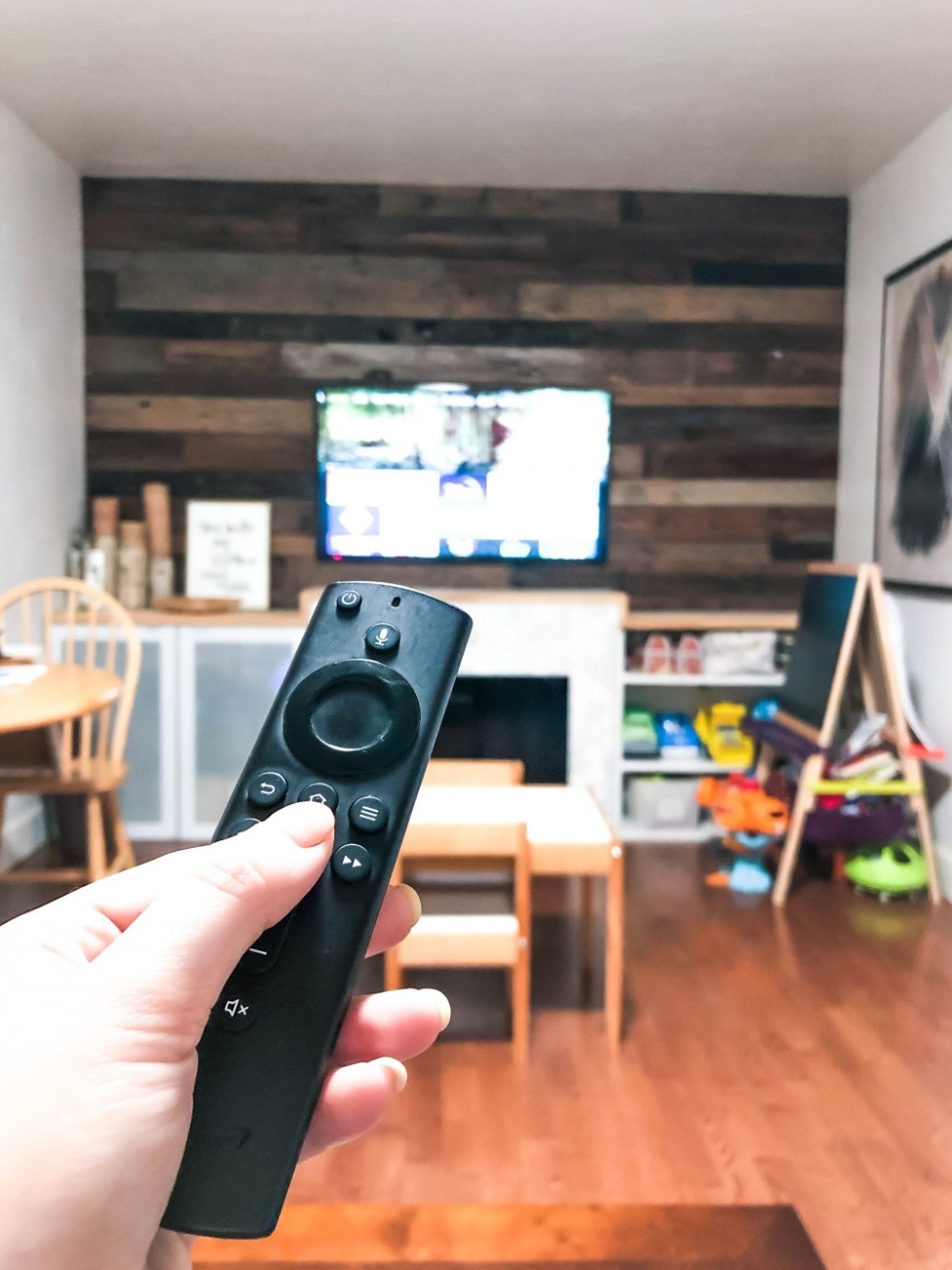 6 of the best binge worthy shows to watch right now and where to find them! #bingeworthyshows #netflixshows #hbogo