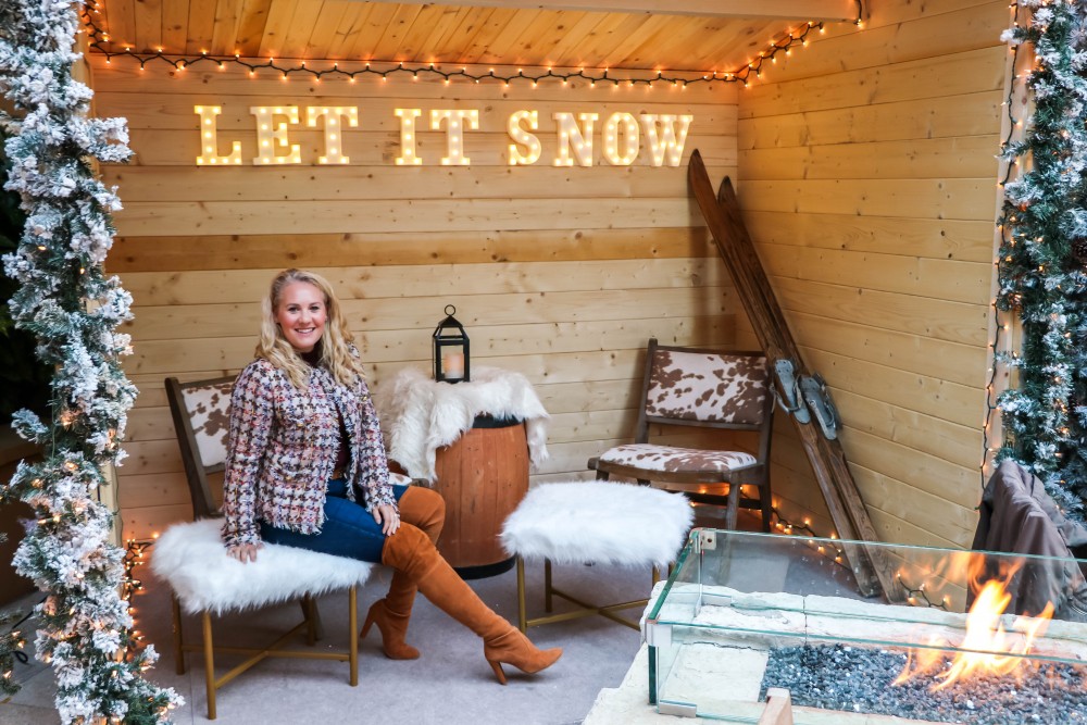 Check out the set up at Quattro's Après Ski winter dining experience at the Four Seasons Palo Alto! #apreski #winterstyle #winteroutfit #fourseasons #quattro #otkboots #tweedjacket