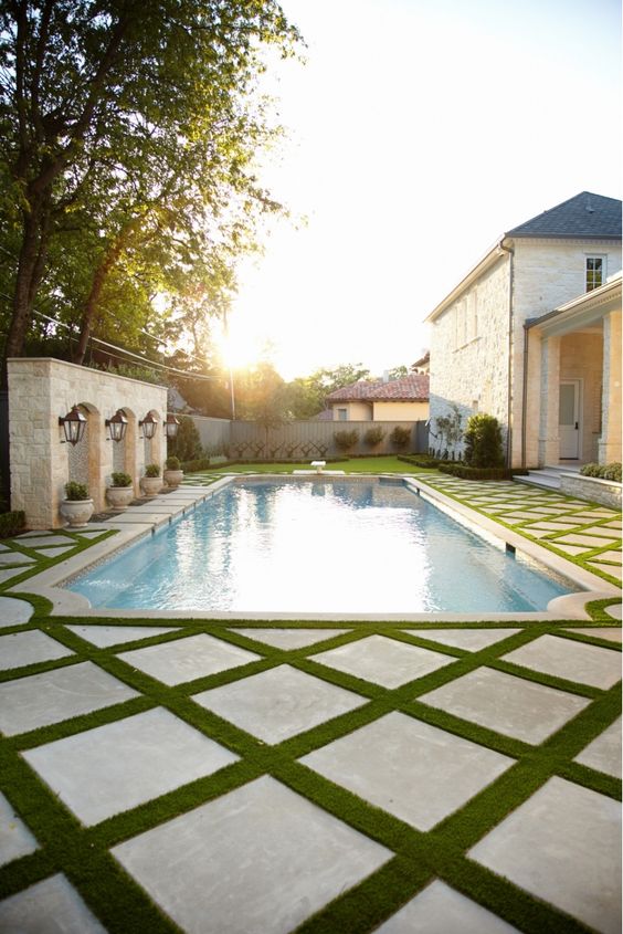 Beautiful outdoor spaces to help inspire you to elevate your outdoor living. #outdoorspaces #outdooroasis #outdoorliving
