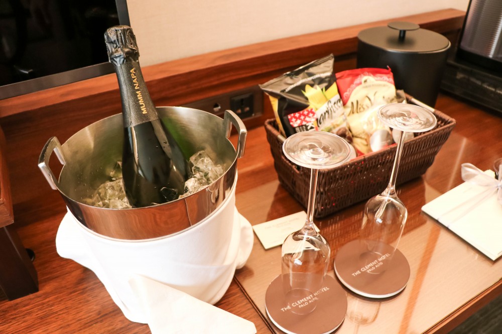 We recently had a staycation at The Clement Palo Alto and I'm dishing on why we love it there and why it was the perfect location for Justin and Mason's birthday weekend celebration! Head to the post to check it out! #theclementhotel #theclementpaloalto #luxurystaycation #luxuryhotel #luxurytravel