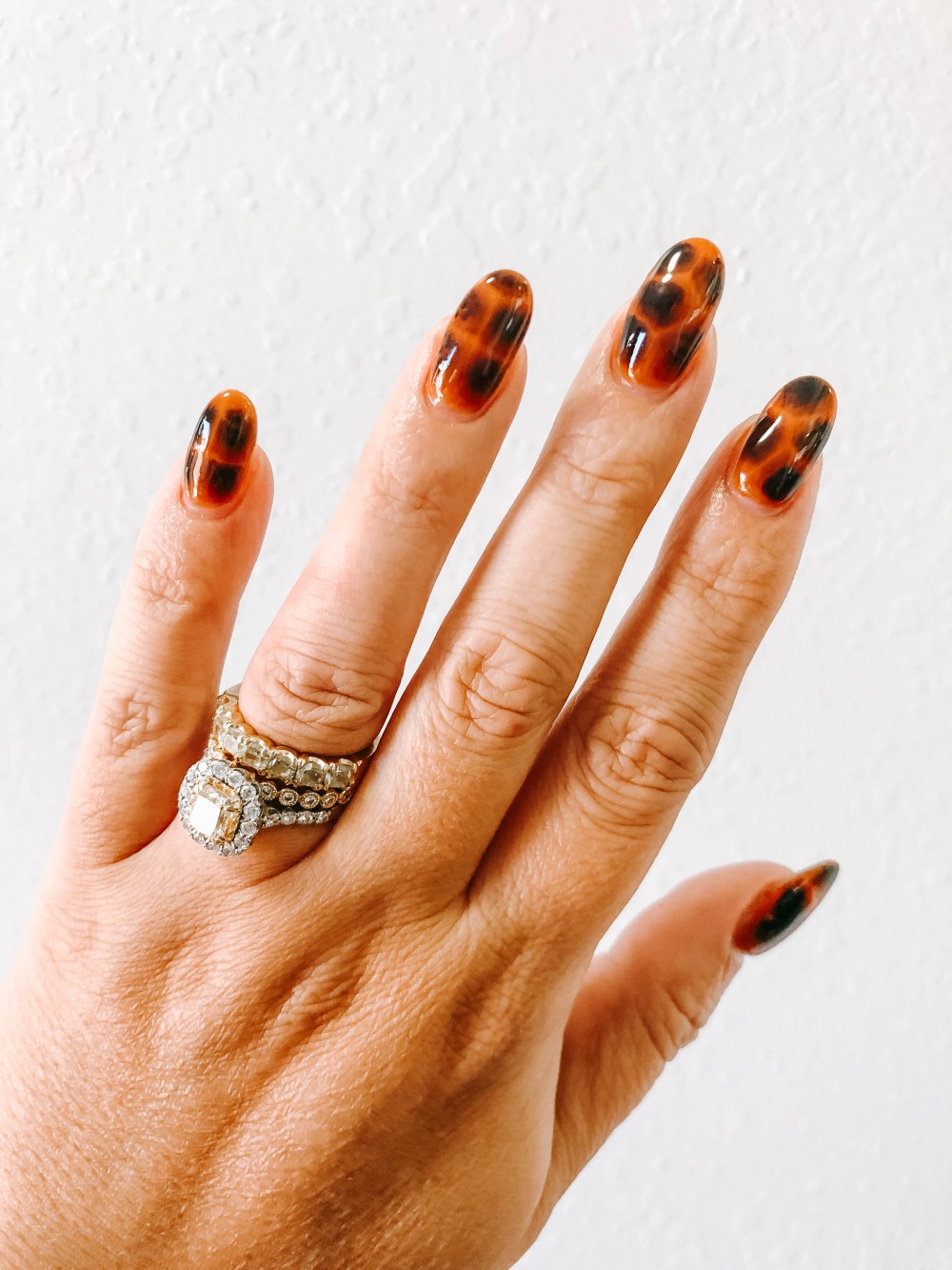 Fall 2021 nail art trend tortoise shell nails