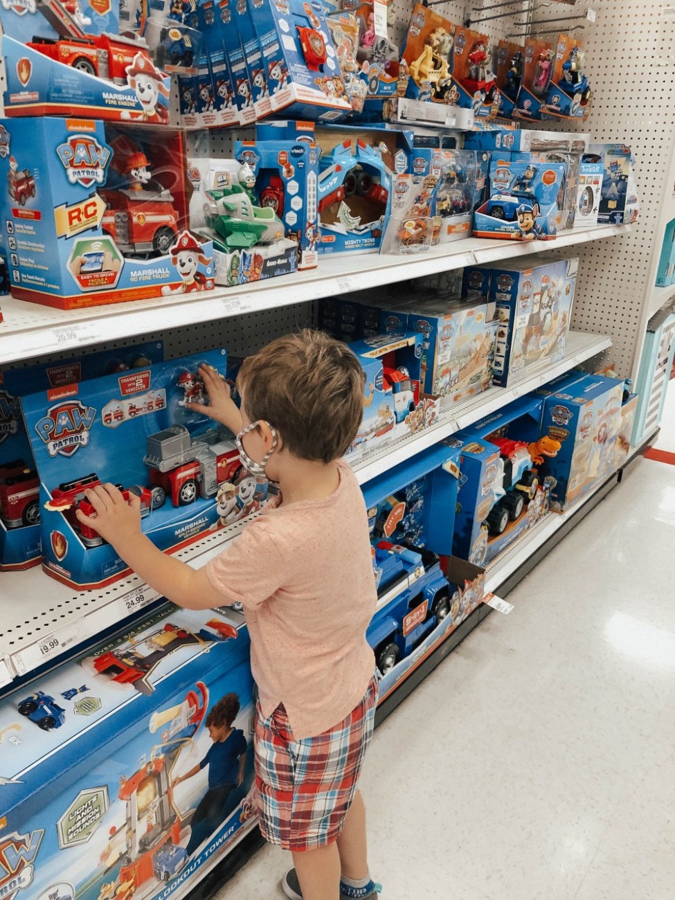 Sharing a major parenting tip to help stop in-store meltdowns from occurring when you can't buy your toddler a toy they want. Click on over to read the post! #parentingtip #parentingwin #toddlertips #raisingkids
