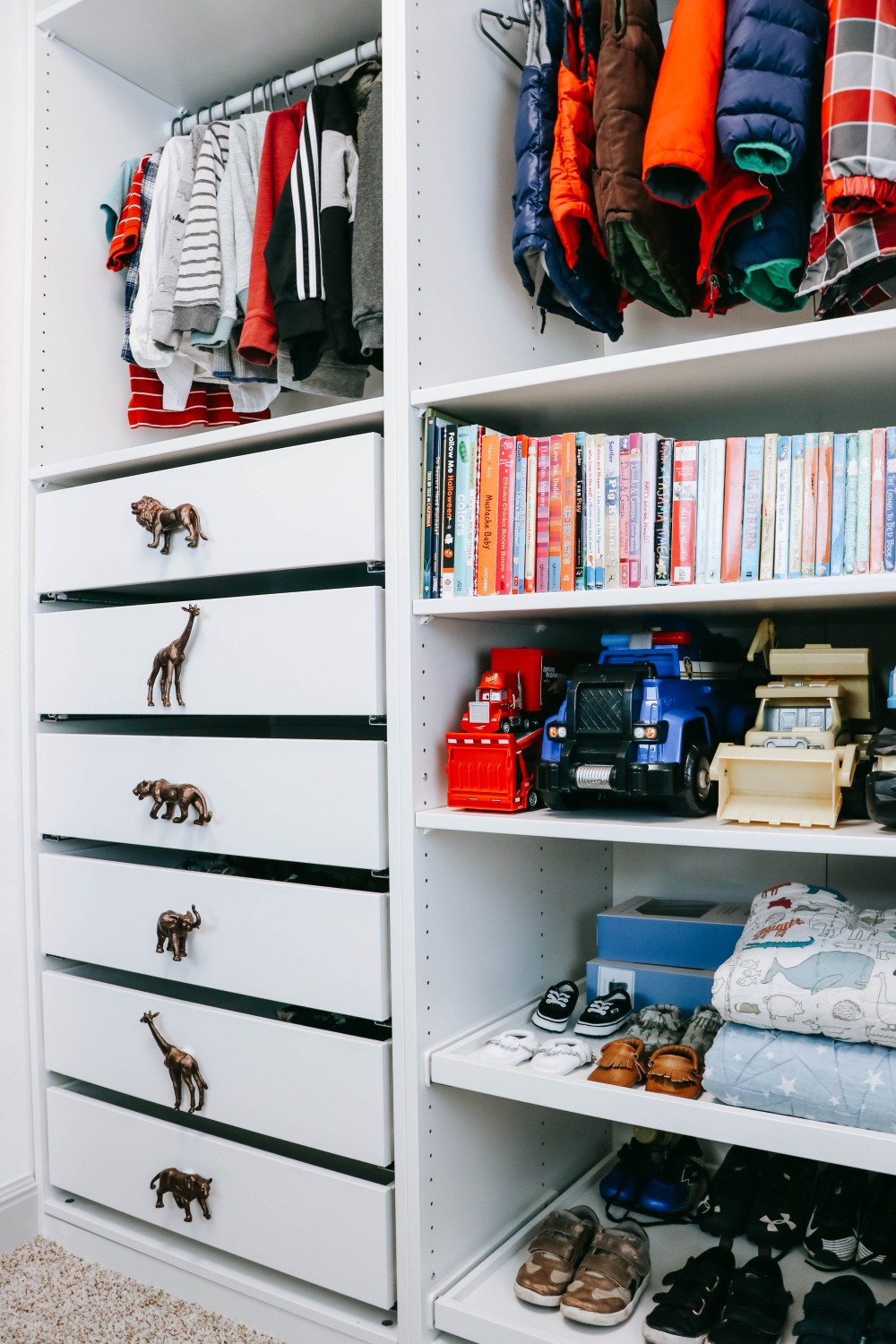 Mason on and Cooper's shared brother bedroom safari decor