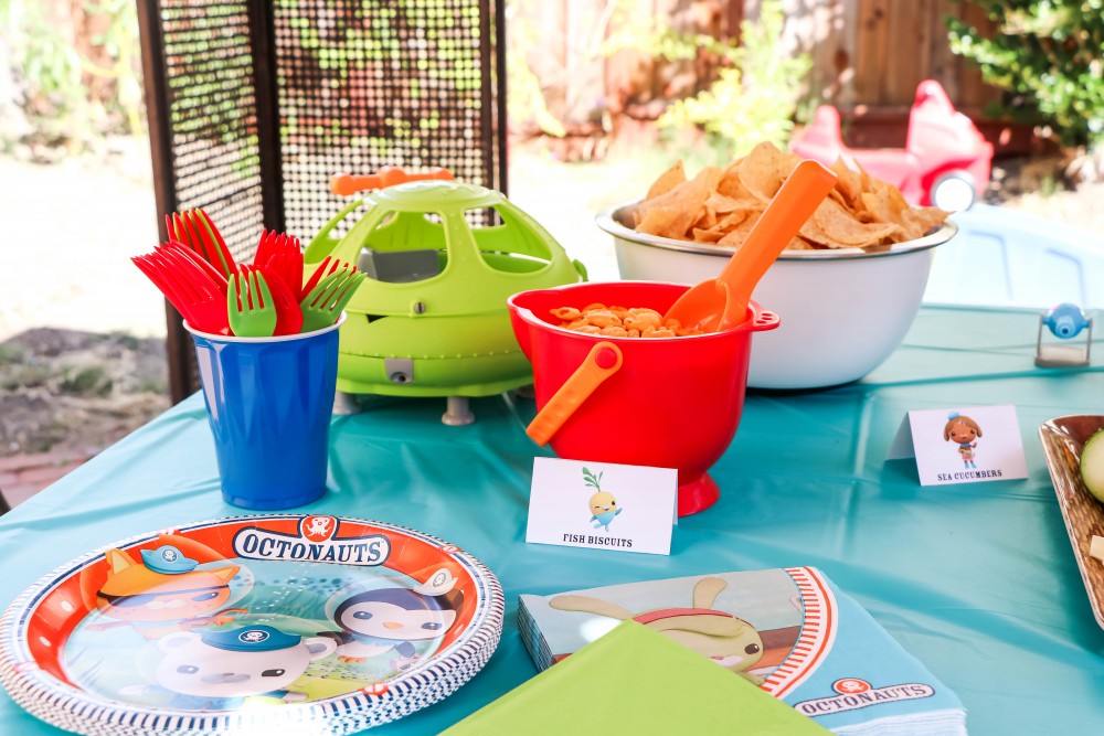 Last weekend we threw Mason an Octonauts themed third birthday party. I'm sharing all the details with you on the blog so click on over to check out the post! #ocotnauts #toddlerbirthdayparty #themedbirthdayparty #ocotnautsparty #partydecor #partysupplies #kidsbirthdayideas #toddlerbirthdayideas