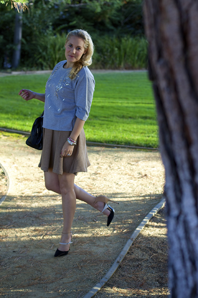 embellished sweatshirt, embellished details, outfit inspiration, fashion blogger, bay area blogger